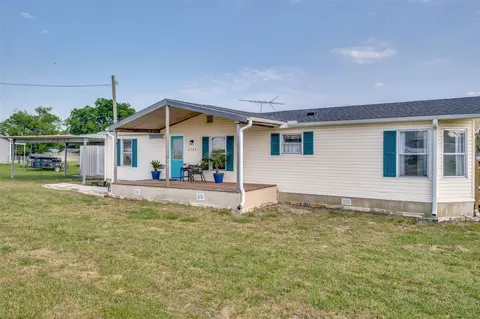 4524 Elementary Dr, Southmayd, TX 76268