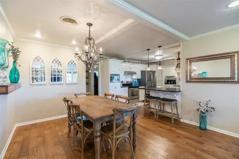 Dining - 305 N Avenue K E, Haskell, TX 79521 photo 3 of 3
