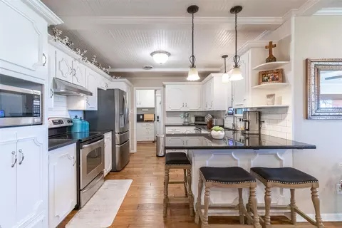 Kitchen - 305 N Avenue K E, Haskell, TX 79521 photo 2 of 3