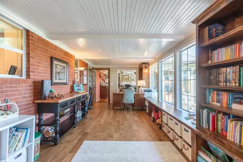 Entry Way - 305 N Avenue K E, Haskell, TX 79521 photo 1 of 1