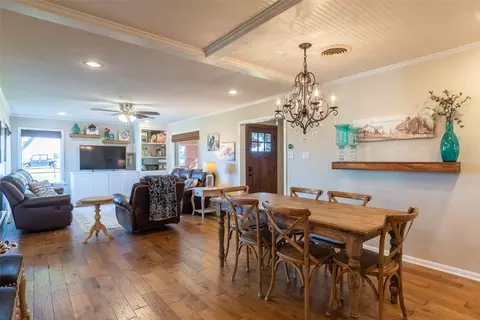 Dining - 305 N Avenue K E, Haskell, TX 79521 photo 1 of 3