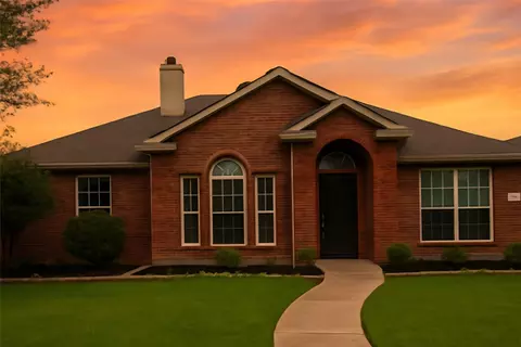 1951 Harvester Dr, Rockwall, TX 75032