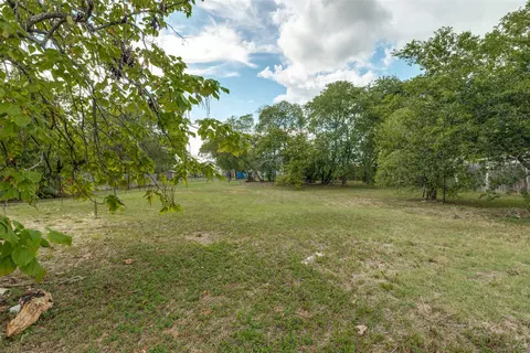 906 Hamilton St, Mckinney, TX 75069