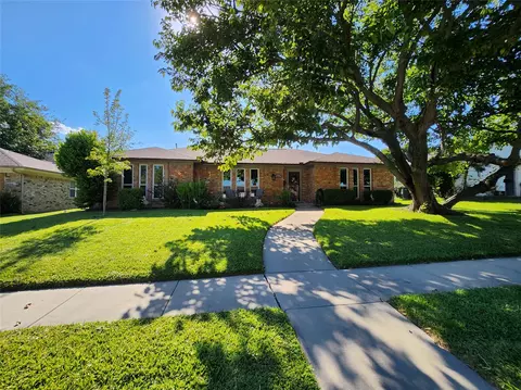 1023 Ridgefield Dr, Plano, TX 75075