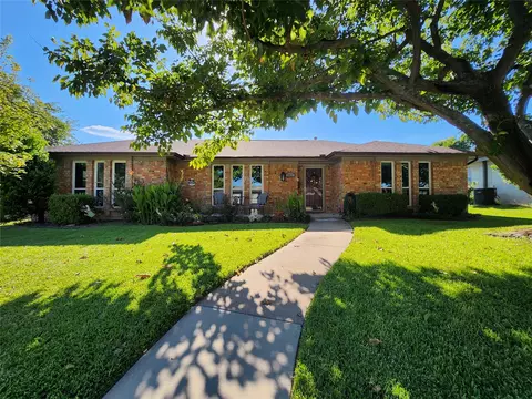 1023 Ridgefield Dr, Plano, TX 75075