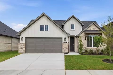 4624 Commack Dr, Fort Worth, TX 76135