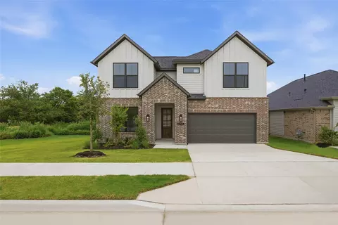 6705 Serenity Dr, Fort Worth, TX 76135