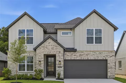 4649 Commack Dr, Fort Worth, TX 76135