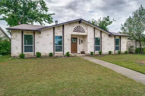 4913 Wagner Dr, The Colony, TX 75056