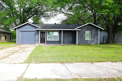 3713 Pate Dr, Fort Worth, TX 76119