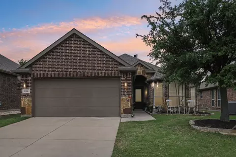 204 Rugby Ln, Mckinney, TX 75072