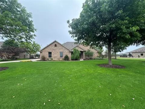 5541 Virginia Dr, Justin, TX 76247