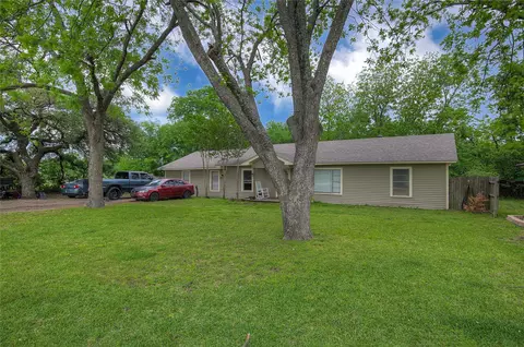 601 N 4th St, Wills Point, TX 75169
