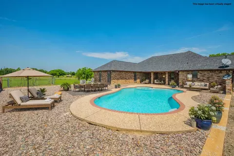 241 Highridge Dr, New Hope, TX 75071