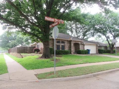 5201 Meadow Chase Ln, Flower Mound, TX 75028