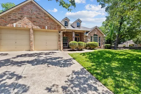 6315 Fannin Dr, Arlington, TX 76001