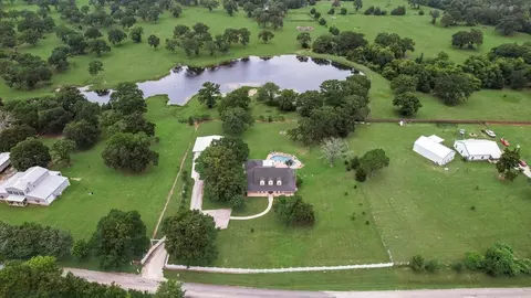 2795 County Road 1030, Chatfield, TX 75105