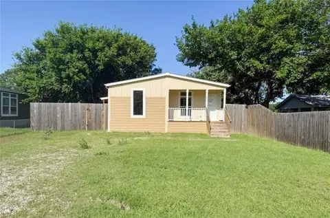 1717 Gale Dr, Pelican Bay, TX 76020