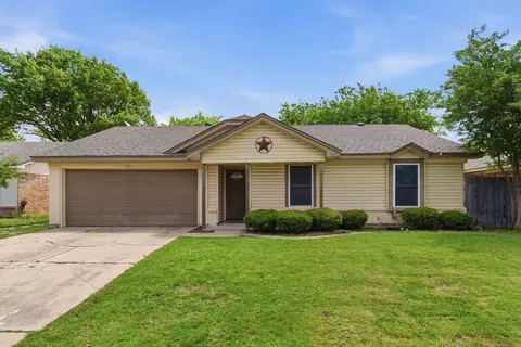 7008 Wayfarer Trl, Fort Worth, TX 76137