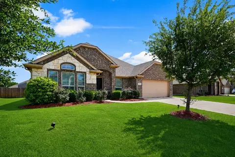 1108 Daventry Dr, Glenn Heights, TX 75154