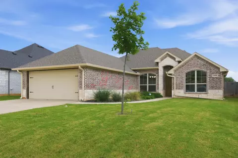 3306 Arrow Creek Dr, Granbury, TX 76049
