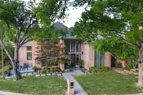 5804 Preston Fairways Dr, Dallas, TX 75252