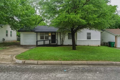 3937 Woodlane Ave, Haltom City, TX 76117