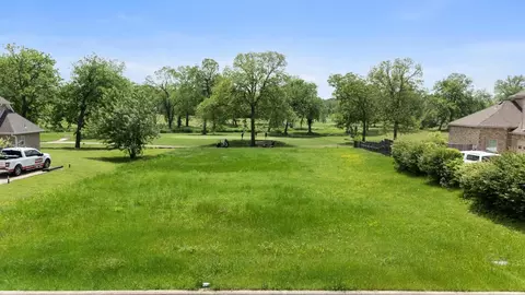 1204 Pioneer Trl, Bonham, TX 75418