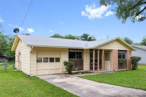 1610 Wood St, Brownwood, TX 76801