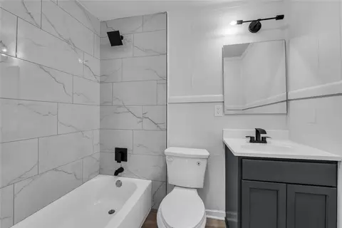 Bath - 2524 Mcferrin Ave, Waco, TX 76708 photo 1 of 3