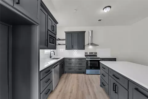 Kitchen - 2524 Mcferrin Ave, Waco, TX 76708 photo 3 of 5