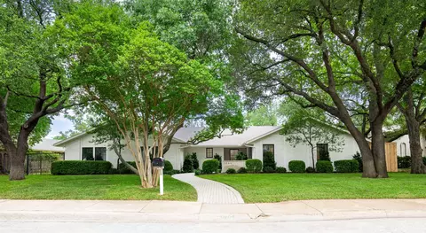 10564 Cox Ln, Dallas, TX 75229