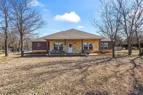 8045 County Road 1200, Grandview, TX 76050