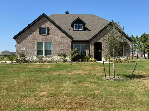 390 Cobb Rd, Leonard, TX 75452