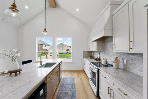2300 Cherry Sage Dr, Arlington, TX 76001