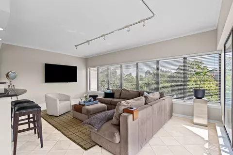 Living - 3030 Mckinney Ave #306, Dallas, TX 75204 photo 2 of 7