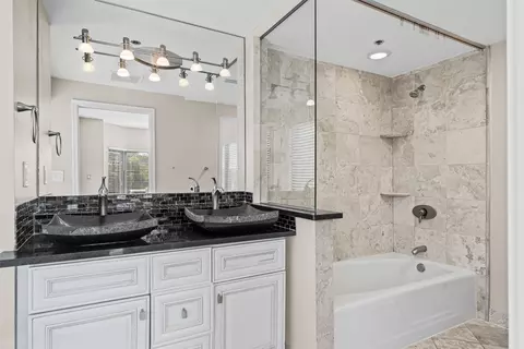 Bath - 3030 Mckinney Ave #306, Dallas, TX 75204 photo 3 of 3