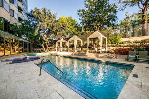 Exterior - 3030 Mckinney Ave #306, Dallas, TX 75204 photo 4 of 5