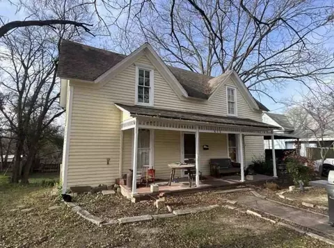 513 W Jefferson St, Waxahachie, TX 75165