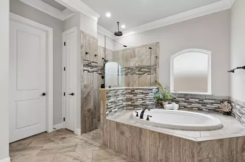 Bath - 104 Ryder Ct, Hurst, TX 76053 photo 4 of 6