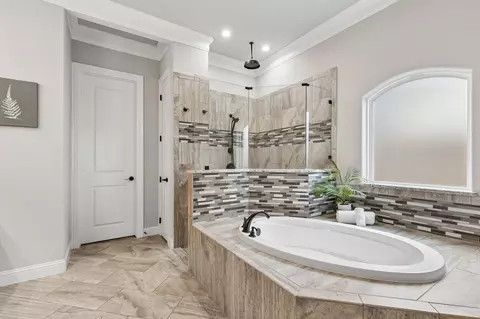 Bath - 104 Ryder Ct, Hurst, TX 76053 photo 1 of 6