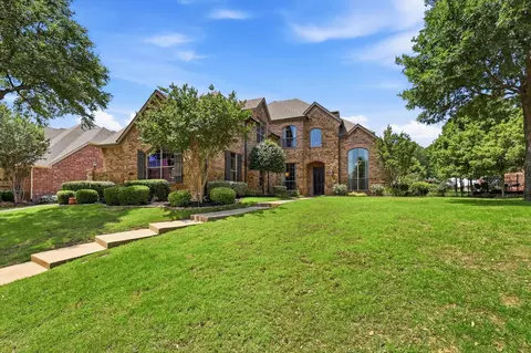 8810 Crockett Dr, Argyle, TX 76226