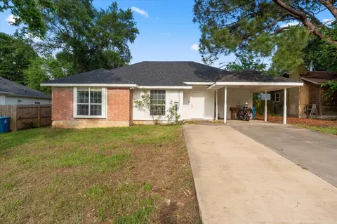 316 Coral Reef St, Gun Barrel City, TX 75156