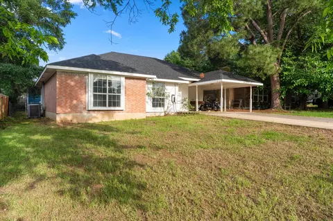 316 Coral Reef St, Gun Barrel City, TX 75156