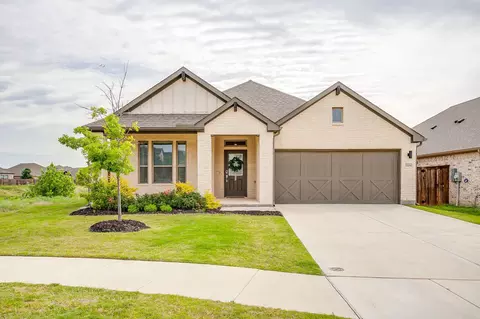 5709 Freeport Ln, Fort Worth, TX 76126