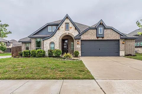 1965 Silverleaf Dr, Glenn Heights, TX 75154