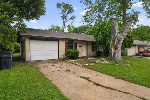 302 Independence Dr, Garland, TX 75043