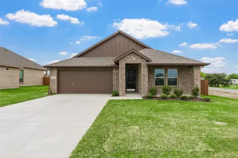 200 Pennington Rd, Royse City, TX 75189