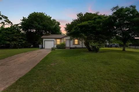 8033 Komalty Dr, Dallas, TX 75217