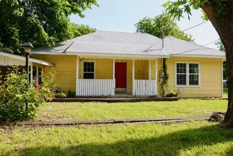 404 W Elm St, Alvord, TX 76225
